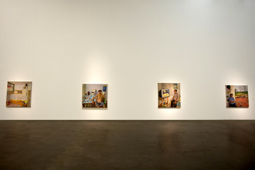 20110307175629-liu_xiaodong_exhibition_scene5