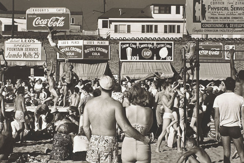 20110719042007-max-yavno-muscle-beach-1949