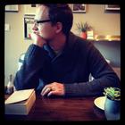 20121118021322-me_at_table