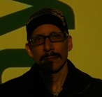 20111210024136-chrishbb