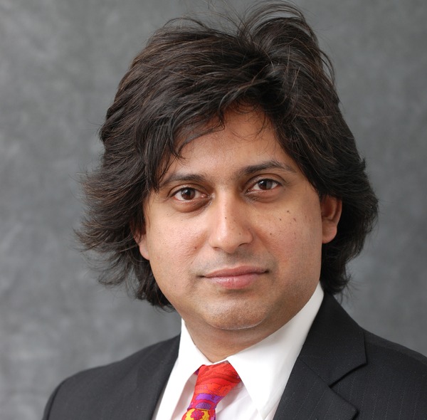 DR.SRINI PILLAY