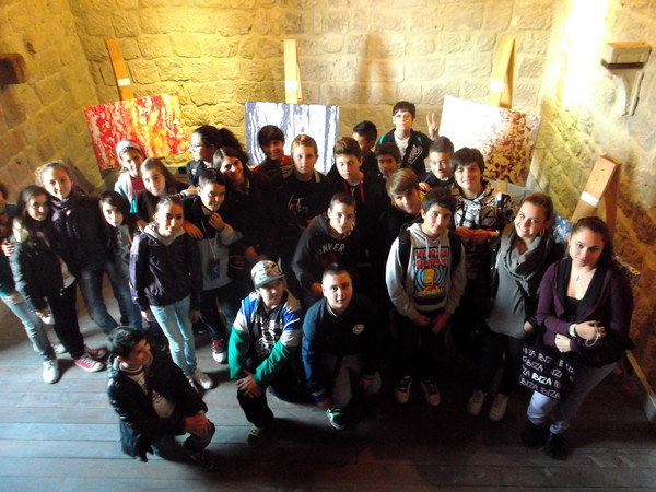 STUDENTS AT ALDOBRANDESCA FORTRESS (TUSCANY) VISITNG "COLORS OF AN APOCALYPSE" SHOW