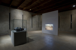 Locus Remix. Three Contermporary Positions,Dorit Margreiter