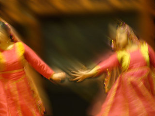 Hand Dance: Motion Hindi Dance Series,Nancy Bechtol