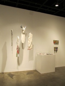 20120416063737-8-how_to_breathe_in_fashion