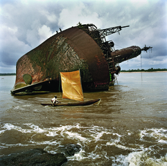 Long Story Bit by Bit: Liberia Retold,Tim Hetherington