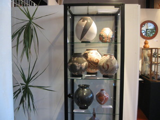 Mata Ortíz ceramics in Northern México Artistry: Transcending the Fence, curated by Maria V. Pinedo,