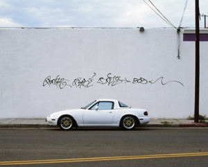 15_hyperionwhitecar