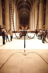 Prayer_rope_crowd
