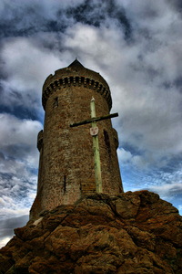Solidor_standing_strong__2