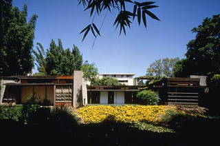 MAK Center for Art and Architecture at the Schindler House (R.M. Schindler, 1922),