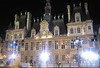 20100924083332-paris_hotel_ville_02