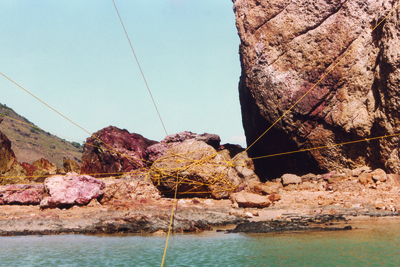 20101021065234-rope_rock1