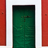 20101104135409-04_knock_on_my_green_door-7353