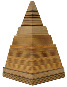 20101110160207-ziggurat_one