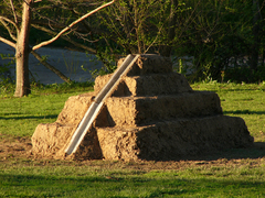 20101201185927-05_mound_city