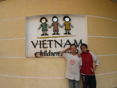 Danh_children_of_the_orange_field_1_2008