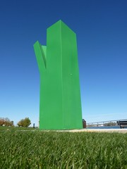 20110113043634-chess_master_blue_sky