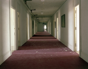 20110320084415-11__linka_a_odom_corridor