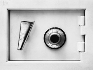 Safe,Philippe Gronon