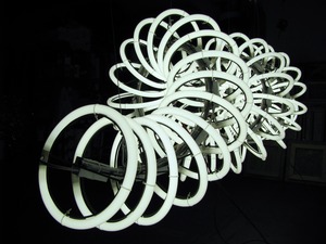 20110420152459-5_correlationcycles_42x156x42circlinefluorescentlightbulbsandsteel2010