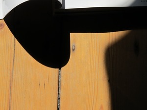 20110504021445-lloyd_01