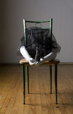 20110712185909-armchair_lr
