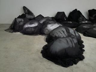 À corps perdu [Heart and Soul],Annette Messager