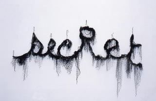 Secret,Annette Messager