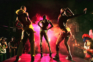 20110902211438-photography_kayemeemiamibooties