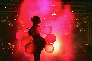 20110902210739-photography_kayemeepopyourbubble