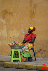 20120314004437-fruit_lady_cartagena_1