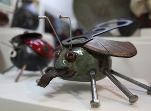 20110928144033-armstrong_bugs_life