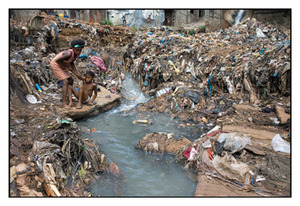 20111010031216-chavez_-_sierra_leone_water_issues