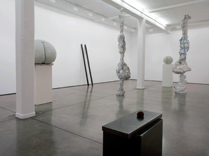 20111107081114-maureen-paley-2011-b-072