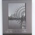 20111107094619-delaura