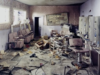 Beauty Shop,Lori Nix