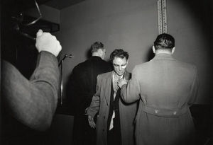 20111127162912-weegee_murder1