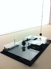 Black apple falls,Guillaume Leblon