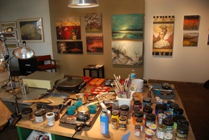 20111213062335-studio2