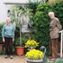 20120110091700-ruthandjosephlubbockinfrontoftheirhouse