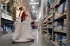20120206000151-super_shopping_with_monster_bag
