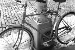 20120212213323-bike_i-_bw