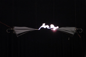 20120217051035-signer_schirm_1