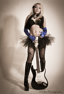 20120304221659-andrea4