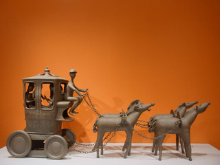Beyond the Figurine, Contemporary Inspirations from the Museum\'s Collection,Gerit Grimm