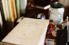20120324132752-musealsmaterial30x45_web_small2
