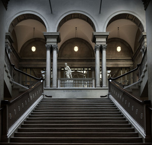 20120326195247-chicago_stairs