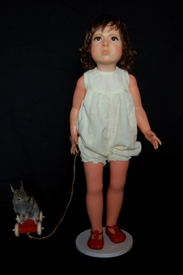 20120329114305-mayer__duck_rabbit__rabbit___doll__wax__acrylic_eyes__hair__taxidermied_rabbit___wooden_pull-along_toy_78x48x21cm_2012__681x1024_