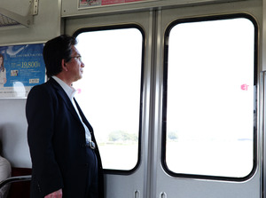 20120412053938-business_man